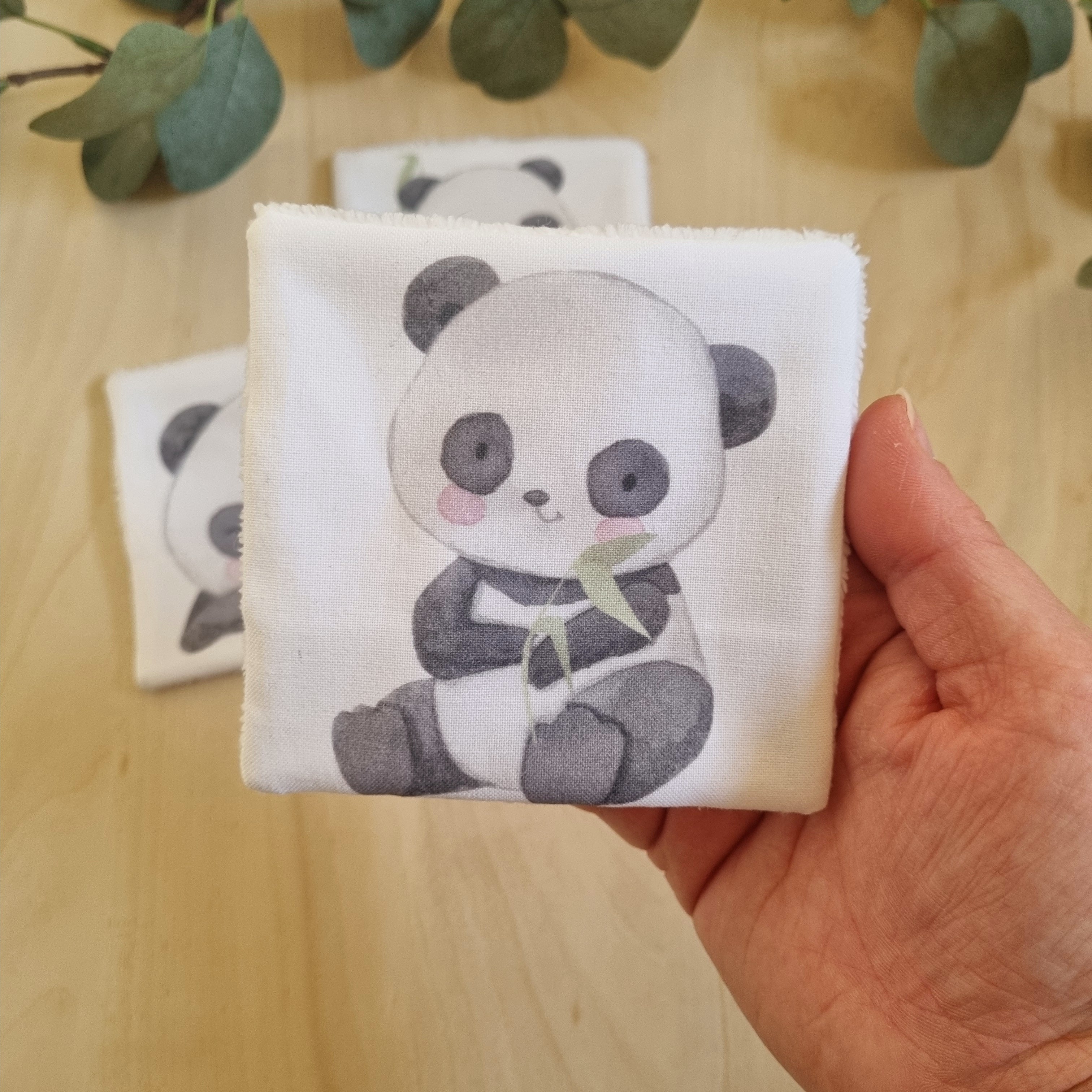 Ensemble de 4 lingettes Pandas