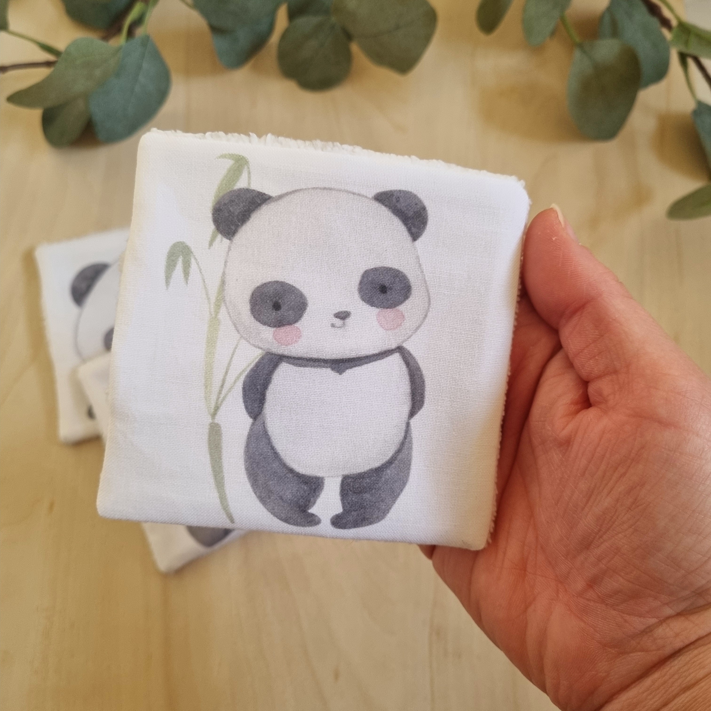 Ensemble de 4 lingettes Pandas