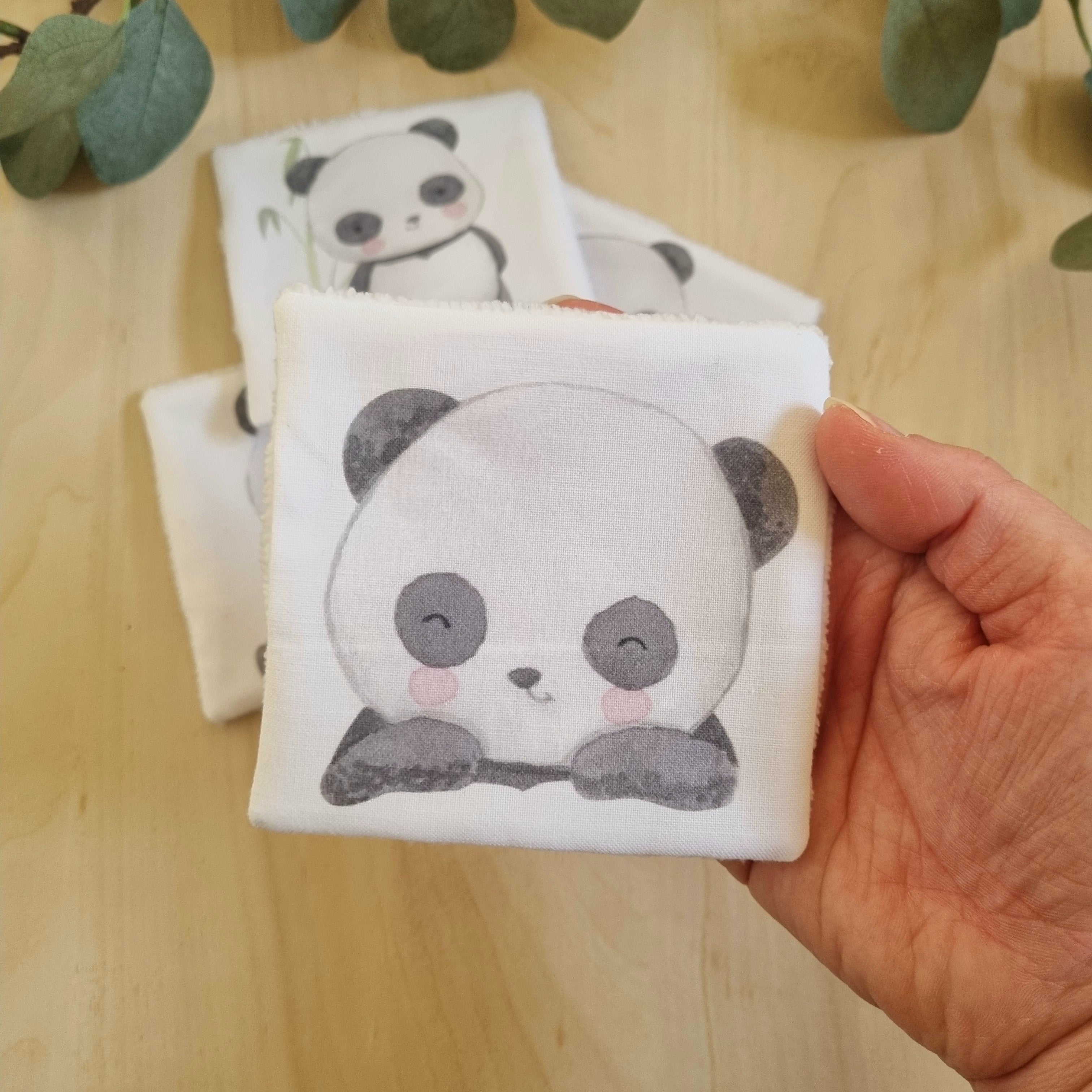 Ensemble de 4 lingettes Pandas