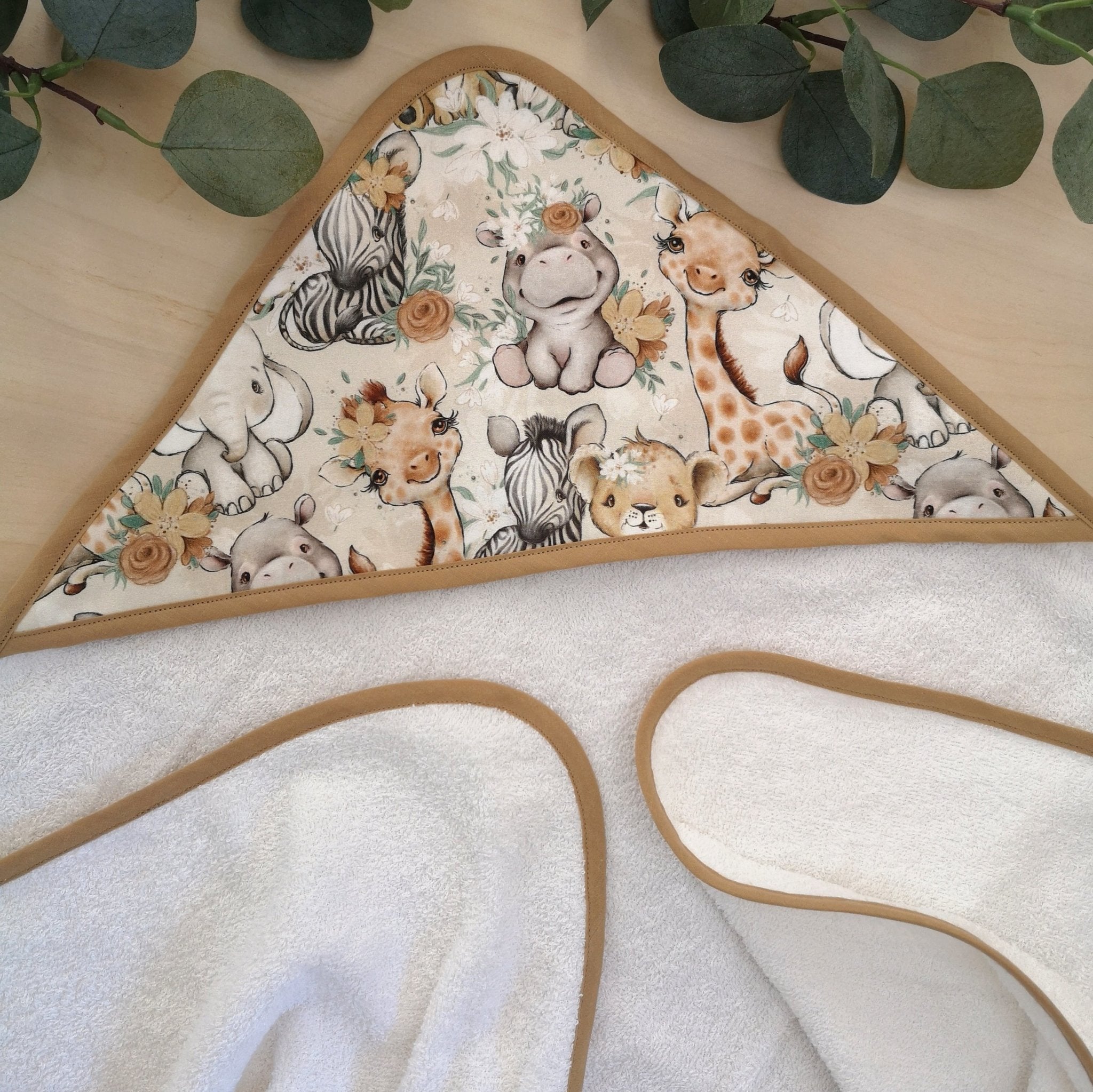Cape de bain personnalisable "Bébé Animaux Fleurs" - Babychouettecouture