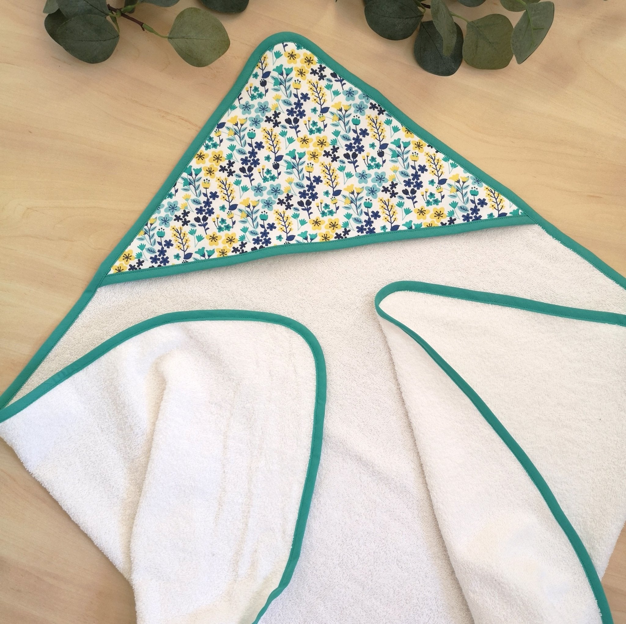 Cape de bain personnalisable "Millefleurs" - Babychouettecouture