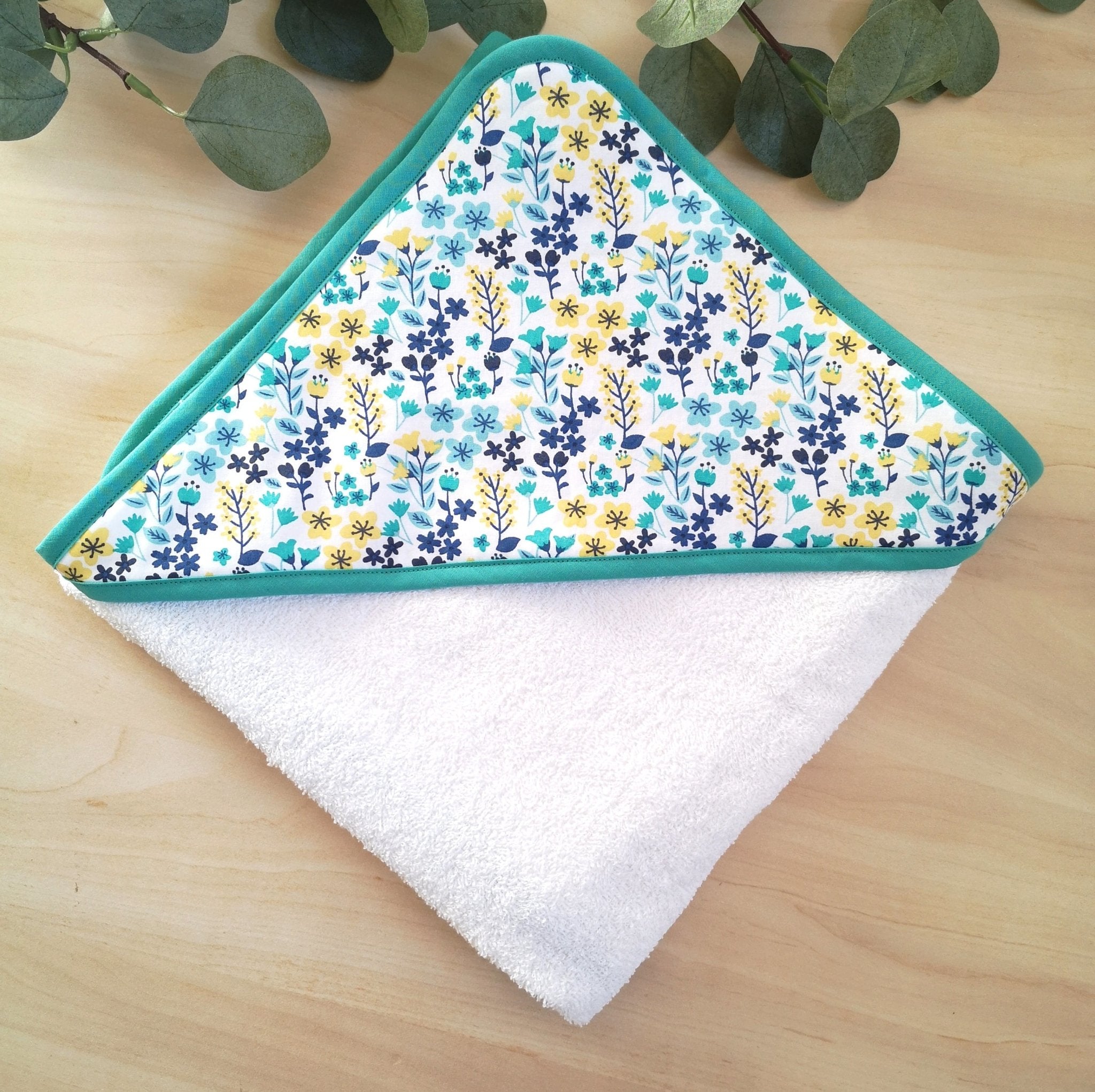 Cape de bain personnalisable "Millefleurs" - Babychouettecouture