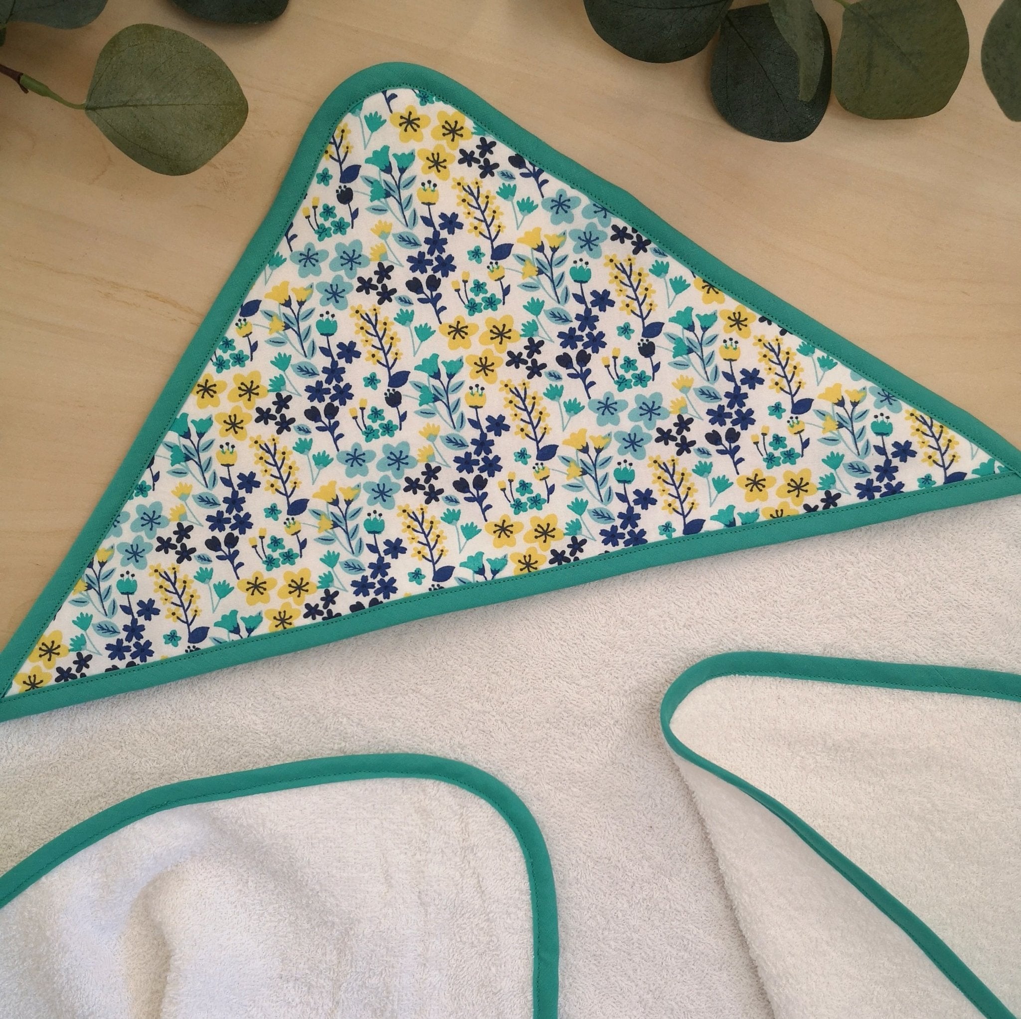 Cape de bain personnalisable "Millefleurs" - Babychouettecouture